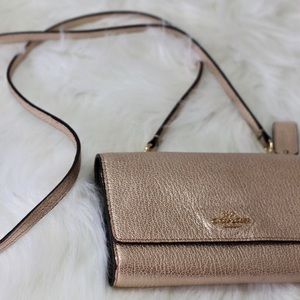 Coach wallet purse in pink!